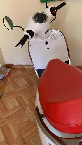 Imagen 2 de 15 de Scooter Lifan Sienna 150tc, Ciudad