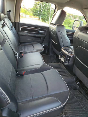 RAM Ram 2500 6.7 Laramie Cab. Dupla 4x4 Aut. 4p