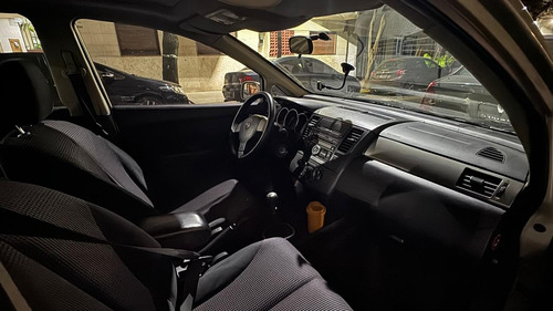 Nissan Tiida 1.8 Acenta