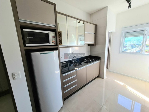 Imagem 3 de 12 de C E N T R O Apartamento Tipo S T Ú D I O - Pronto Para Marar Ou Alugar, Com Geladeira, Microondas, Fogão Cooktop, Cama De Casal E Marcenaria - 204 - 70283760