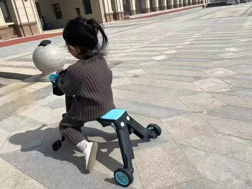 Patineta Scooter Triciclo 3 en 1 para Niños Sentados o Pie con Flip Out Patinetes de 3 Ruedas con Asiento para Entrenamiento Equilibrio Habilidad Ajustable Scooter y Bici Polivalente de Tres Ruedas