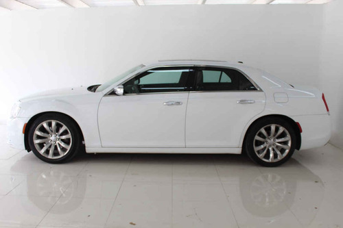 Imagen 2 de 15 de Chrysler 300 2019 6 Cilindros
