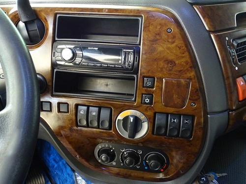 Imagem 10 de 14 de Daf Xf 510 6x4 Super Space Cab Diesel 105 Ftt 6x4 (diesel)(