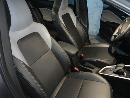Imagen 11 de 15 de Chevrolet Onix 2021 1.2t Premier L At