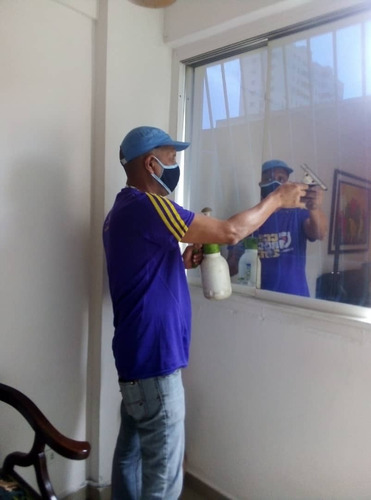Imagen 2 de 4 de Instalación De Papel Ahumado A Domicilio