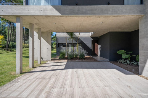 Imagen 2 de 5 de A Estrenar - 5 Ambientes En Venta - Zona Alamos Ii Pinamar