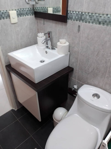 Venta Bello Apartamento Amoblado, Piso 3, Conjunto Resid. La Costanera, Higuerote