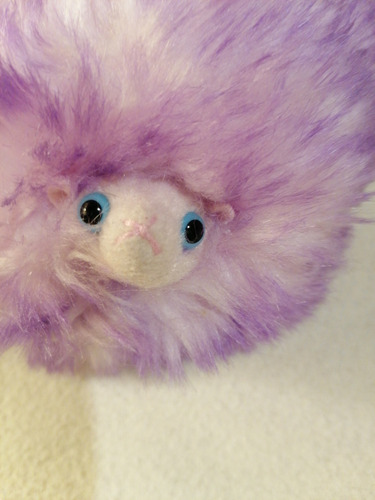 Peluche Original Arnold Pygmy Puff Harry Potter Wizarding. (Usado)