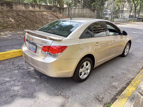 Imagen 3 de 7 de Chevrolet Cruze .