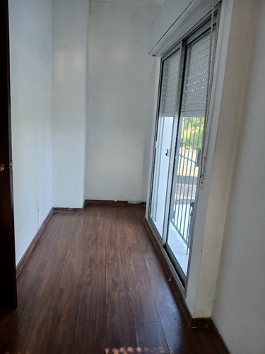 Casa Esquina, Amplia Y Luminosa, En La Mejor Calle De Punta Gorda, Padrón Ùnico Con Dos Entradas Independientes, Una Por La Calle Palmas Y Ombúes Y La Otra Entrada Por Grito De Gloria