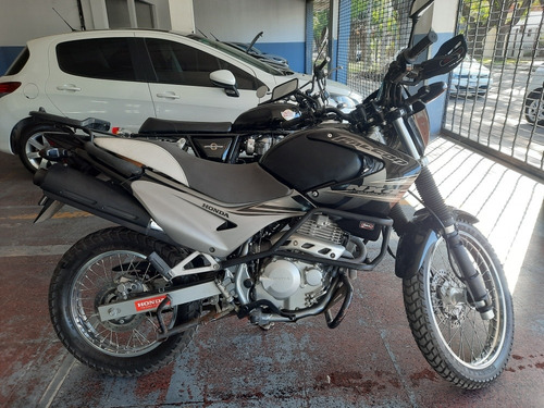 Imagen 5 de 12 de Honda Falcon 400