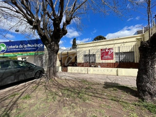 Local En Venta En Campana: Sarmiento 847 