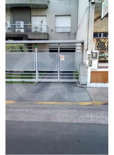 Cochera  En Venta En Castelar, Morón, G.b.a. Zona Oeste