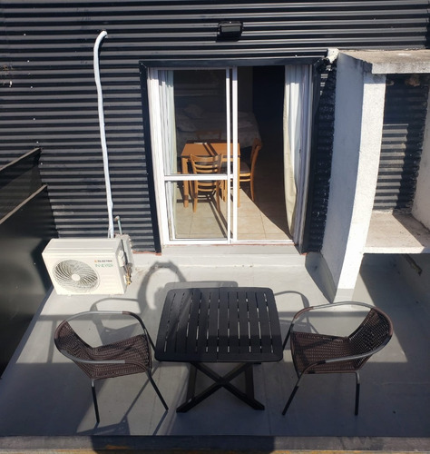 Imagen 2 de 10 de Departamento Con Balcon