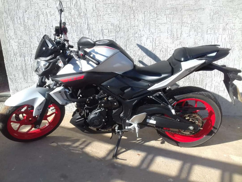 Imagem 1 de 5 de Yamaha Mt-03 Abs