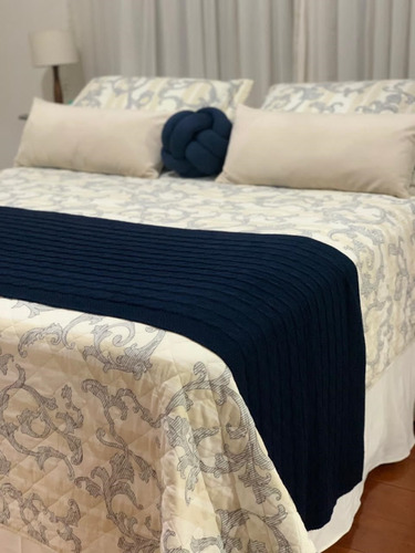 Peseira Cama Queen Trico Manta Sofá 230cmx60cm Cor Azul-marinho