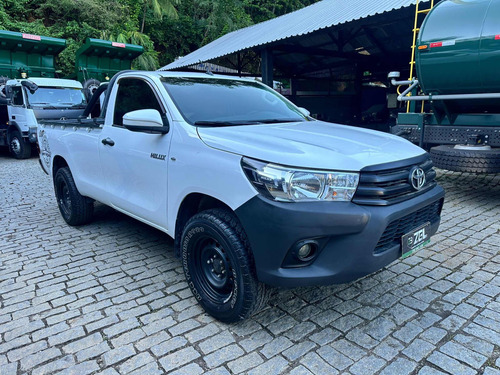 Toyota Hilux 2.8 Tdi Std Cab. Simples 4x4 2p
