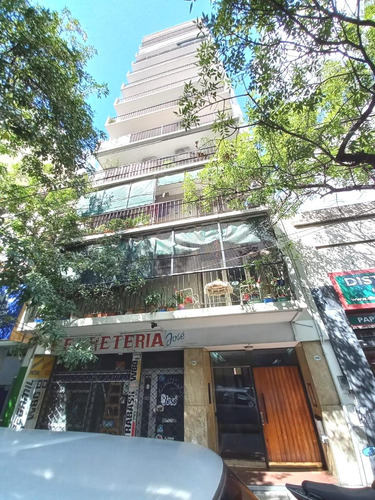 Departamento Sobre Avenida - 3 Amb Al Frente - 2 Balcones - Excelente Vista Y Ubicacion