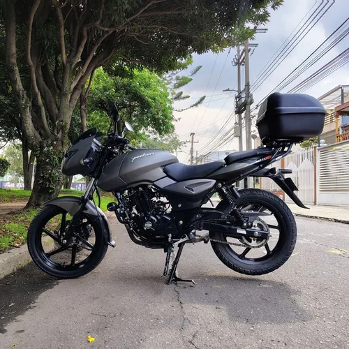 Bajaj Pulsar 180 Gris Asfalto 2022