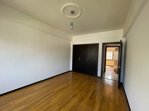Departamento En Venta Totalmente Remodelado Con Excelentes Espacios