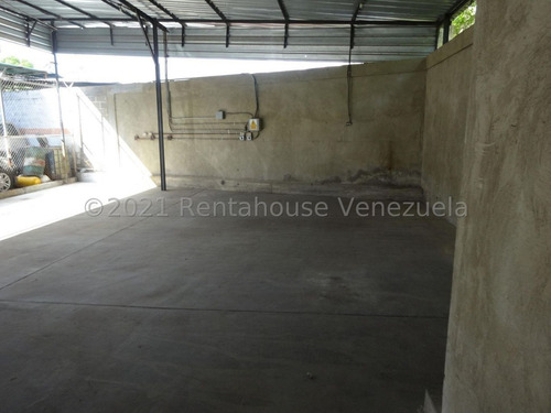 Imagen 1 de 6 de Galpón En Alquiler En Baruta (mg) 58 424 280 09 21