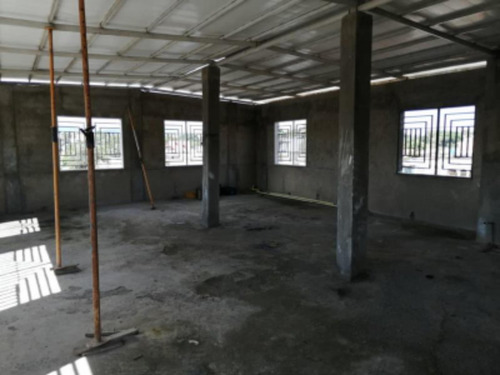 Imagen 3 de 8 de Venta De Edificio De Tres Pisos Ubicado En La Intercomunal Barquisimeto-duaca.