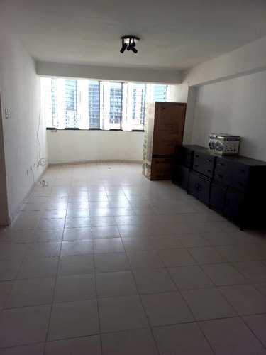 Imagen 22 de 26 de Vendo Apartamento 98m2. Los Mangos. Julio 2022 - Sandra Niño