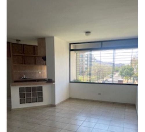 Vendo Apto Mañongo, Portal De Mañongo I, 99m2 3/3/2 Frente Al Sambil, Pozo Planta 50%