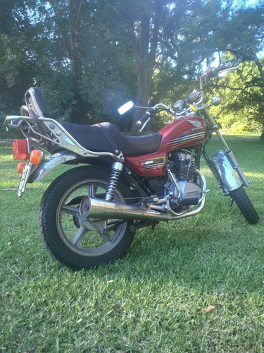 Imagen 4 de 7 de Honda V Men 125 Cc