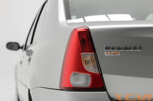 Renault Logan 1.0 Authentique 16v Flex Prata