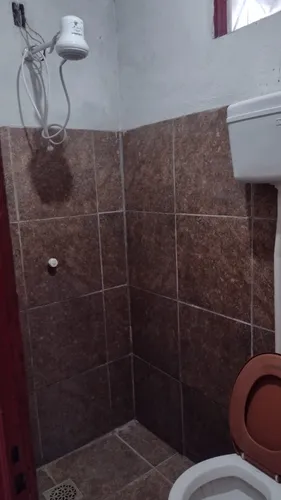Vendo Lote No Gama Contendo 3 Casas