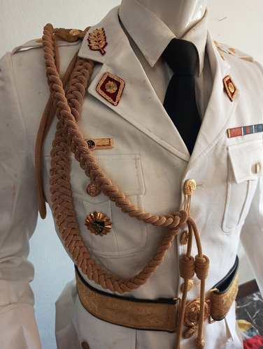 Antiguo Y Raro Uniforme De General Del Ejercito Venezolano.