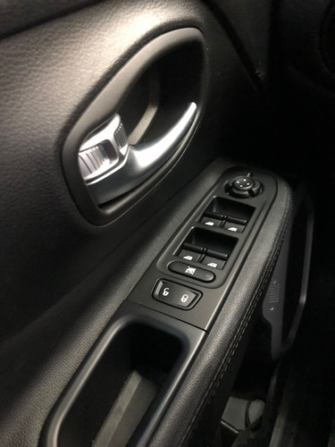 Jeep Renegade 1.8 Flex Aut. 5p 6 marchas