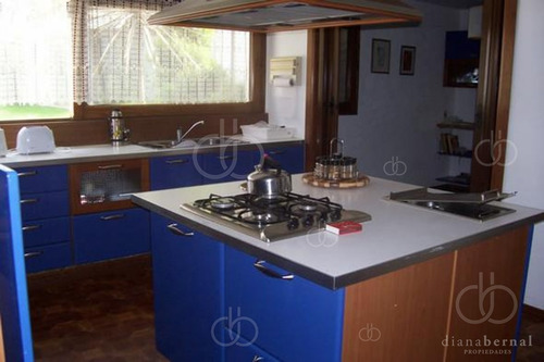 Imagen 11 de 12 de Punta Del Este, Mansa, Chalet De 5 Dormitorios Y Servicio, Piscina - Ref: 54153