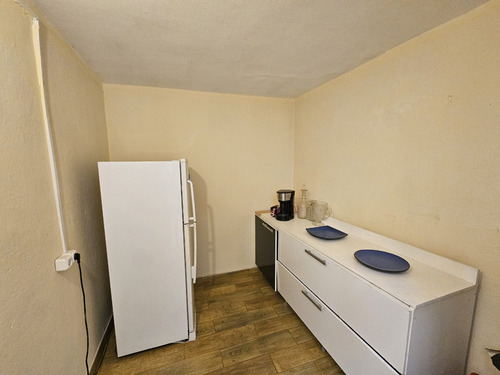 Casa En El Centro De 8 Dormitorios Y 3 Baños, Ideal Hogar Estudiantil O Empresa