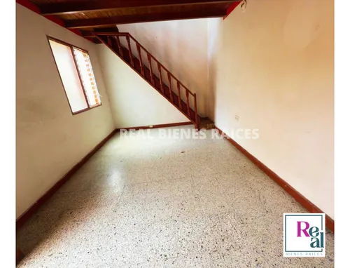 Casa En Arriendo Segundo Piso Con Mansarda