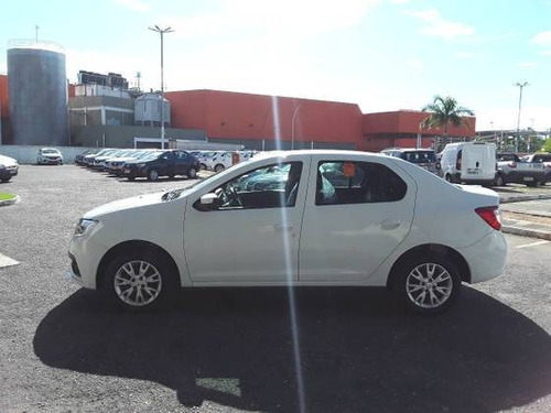 Imagem 9 de 10 de Renault Logan 1.6 16v Sce Flex Zen Manual