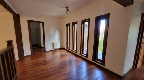 Amplia Casa En Parcela De Agrado Condominio Los Aromos