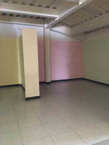 Imagen 6 de 14 de Local Comercial En Toluca, México. Plaza El Punto.