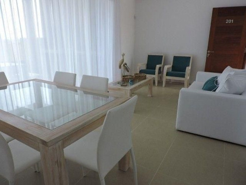 Apartamento En Venta De 2 Dormitorios En Manantiales