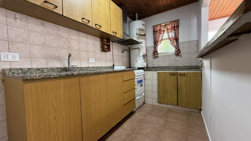 Casa Tipo Ph De 3 Ambientes Con Garage En Villa Sarmiento