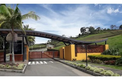 Lote y casalote en venta