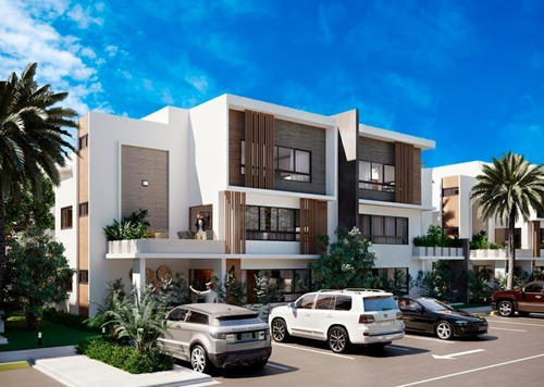 Villa De 3  Habitaciones En Bavaro/ Listo Para Entrega