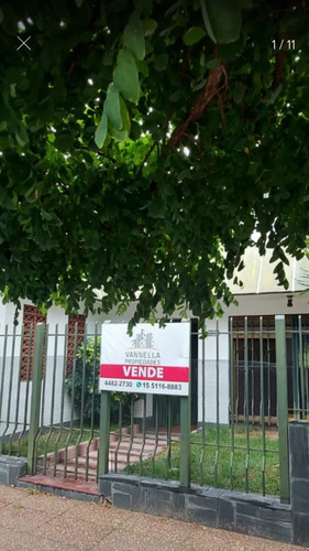 Venta Casa 3amb Con Cochera Y Patio Ramos Mejia Sur