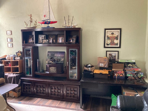 Imagen 10 de 30 de Casa En Venta En Cuajimalpa, Calle Semicerrada Y Segura, 10 Estacionamientos, Jardín Delantero