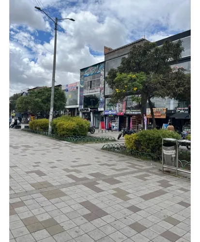 Venta Local Rentando Primera De Mayo Excelente Ubicación