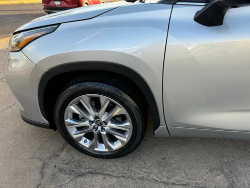 Toyota Highlander 3.5 Limited Panoramic Roof At
