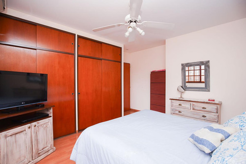 Venta | Amplio Duplex De 3 Dormitorios Playroom. Jardín Propio.