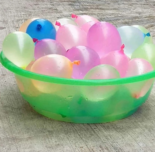 Imagem 3 de 4 de Splash Ball Balão Bexiga Com Enchedor De Água 111 Unidades