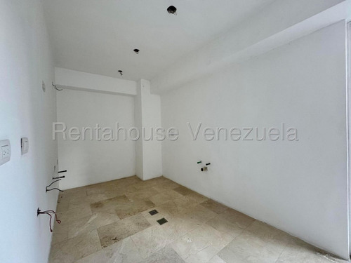 Apartamento A Estrenar En Venta Oportunidad, Urb. Country Club